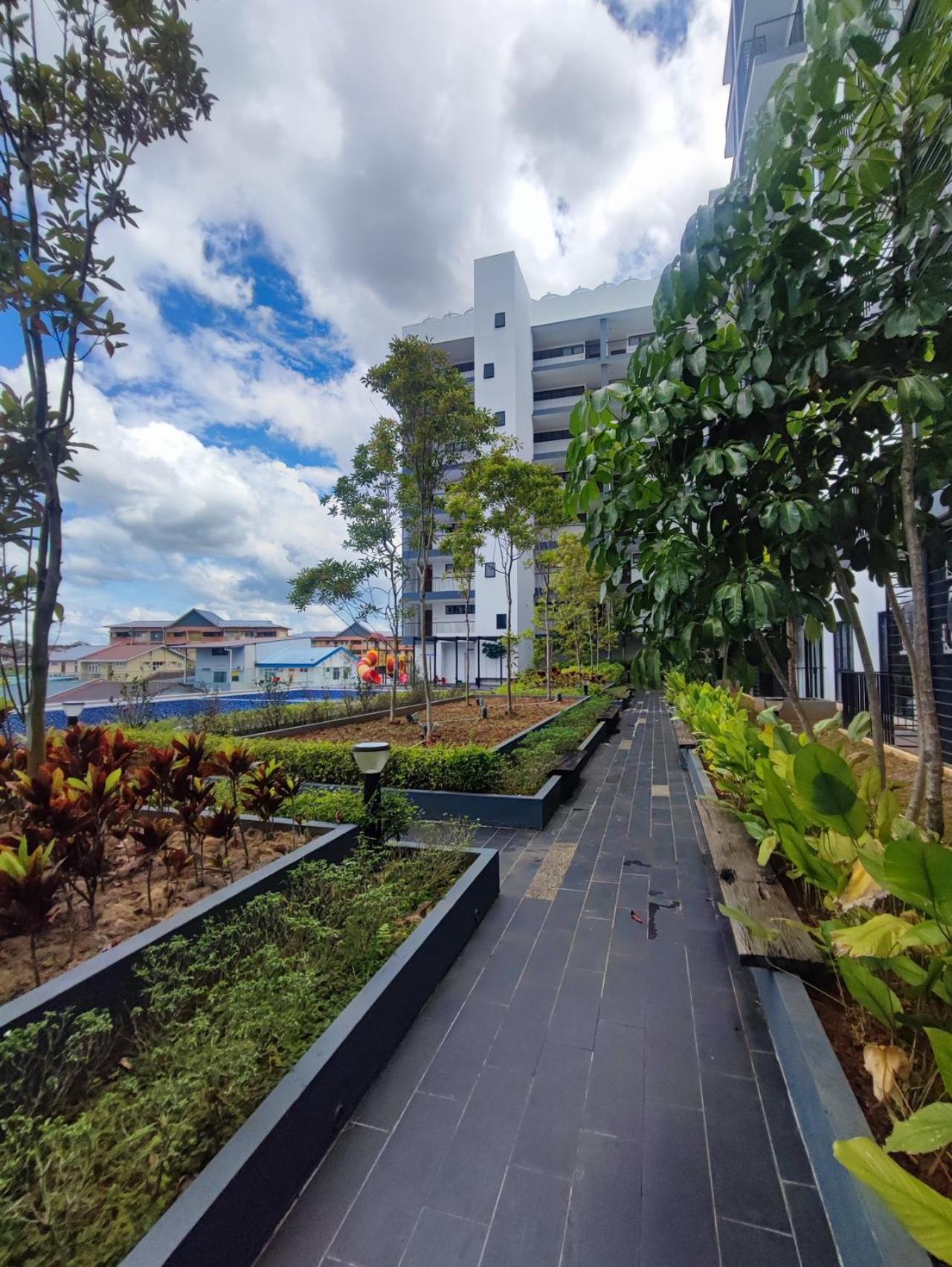 Kuching Near Galacity Armadale * Kampong Tabuan